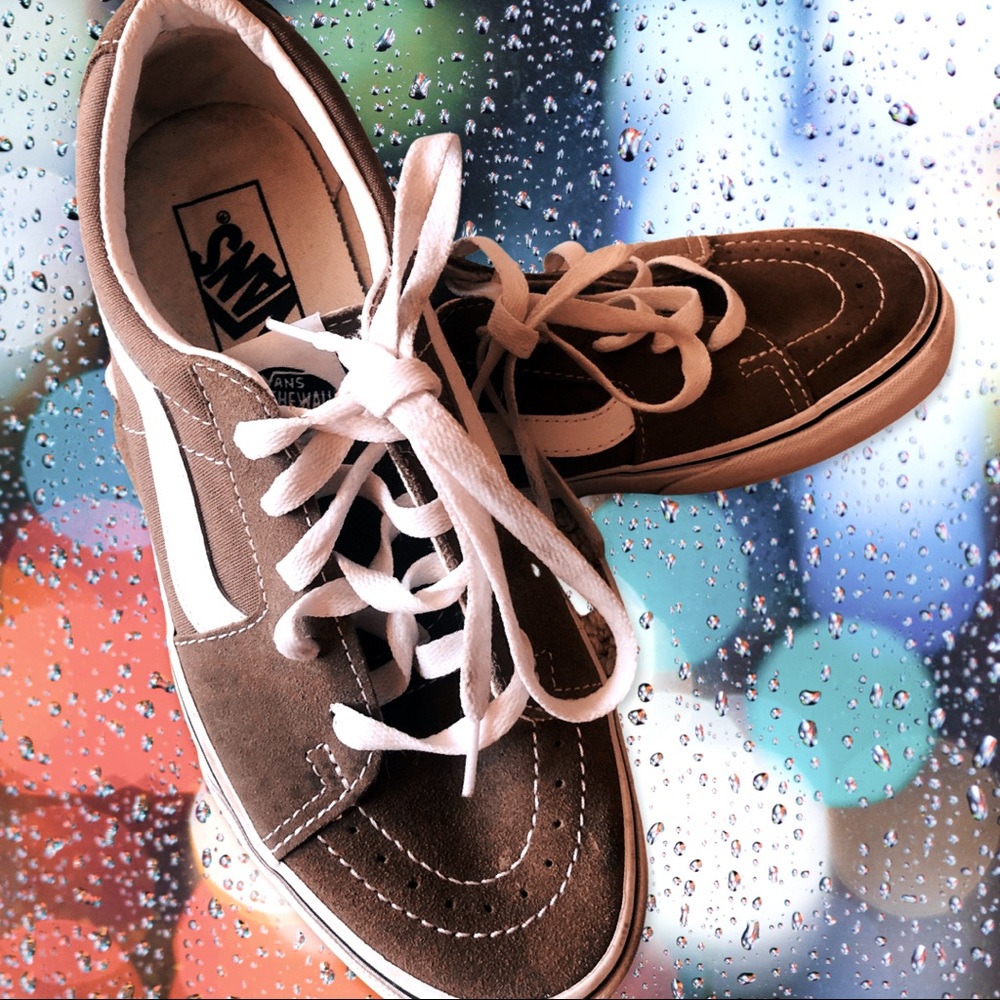 Vans old skool like new women’s size 8.5 sneaker color is rain/drum